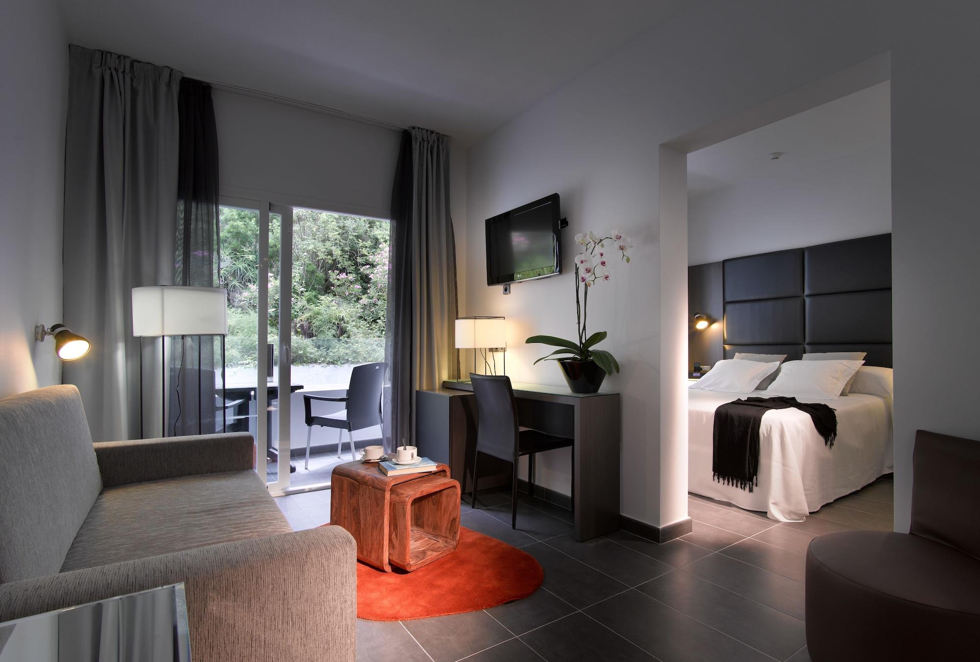 Palladium Hotel Cala Llonga - Adults Only Eksteriør bilde