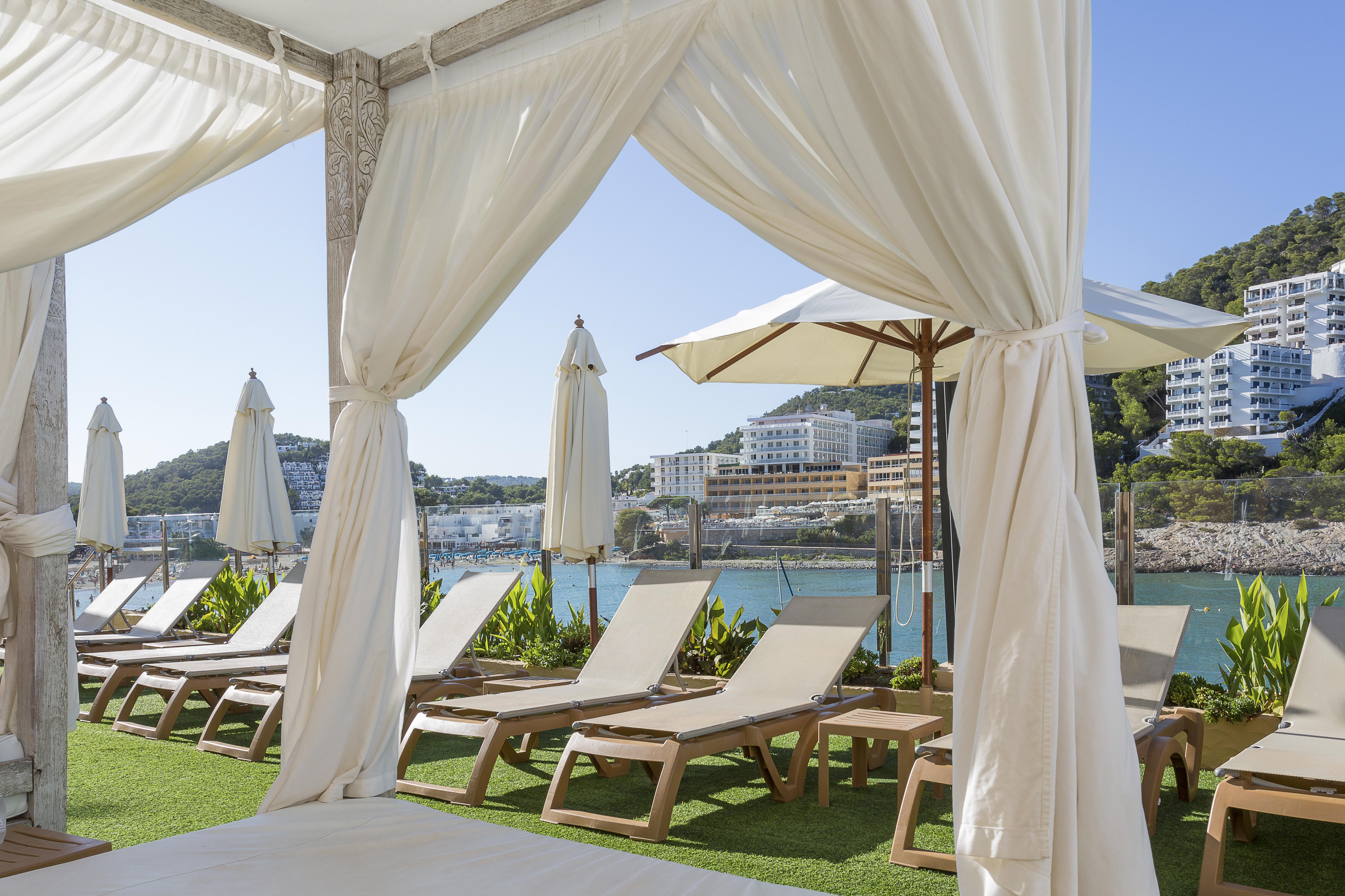 Palladium Hotel Cala Llonga - Adults Only Eksteriør bilde