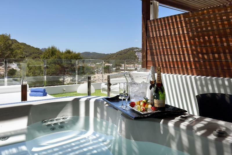 Palladium Hotel Cala Llonga - Adults Only Eksteriør bilde